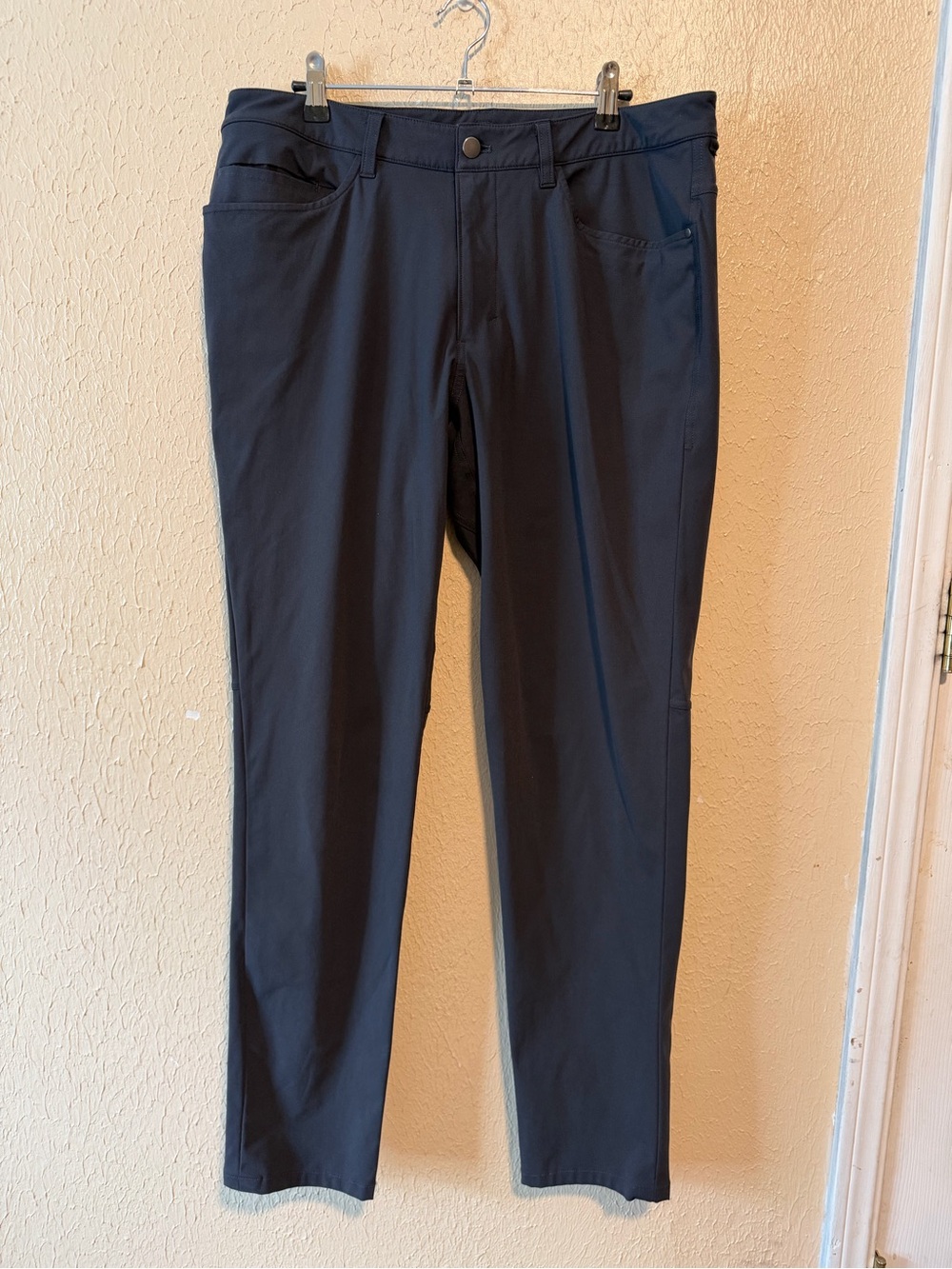 Lululemon ABC Classic-Fit Warpstreme Pants Size 34‎ Men’s